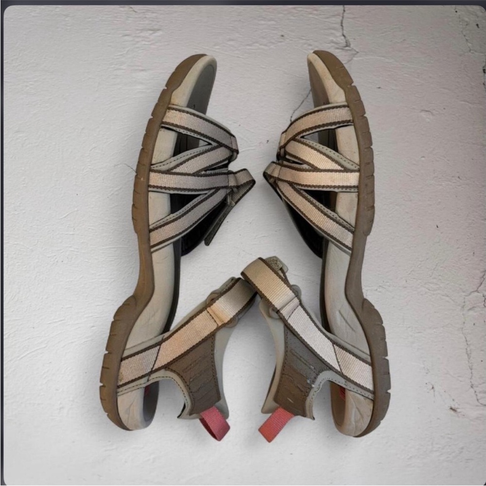 Teva Tirra Beige and Coral Strappy Hiking Outdoor Sandals - Picture 3 of 5
